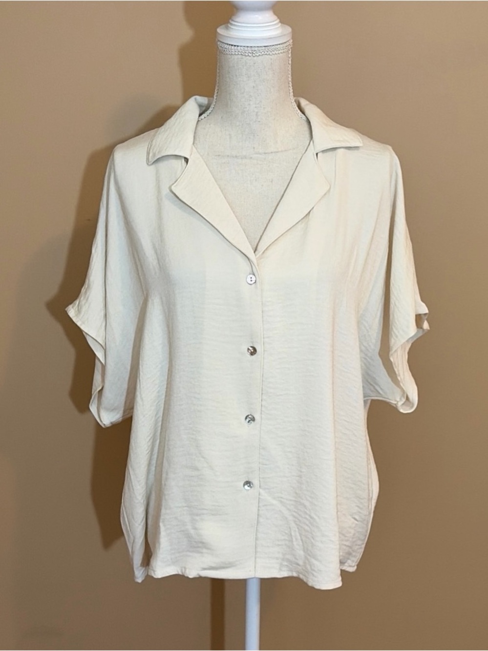 Wonderly XL 'Hemp Beige" Button-Down Dolman Short Sleeve Blouse